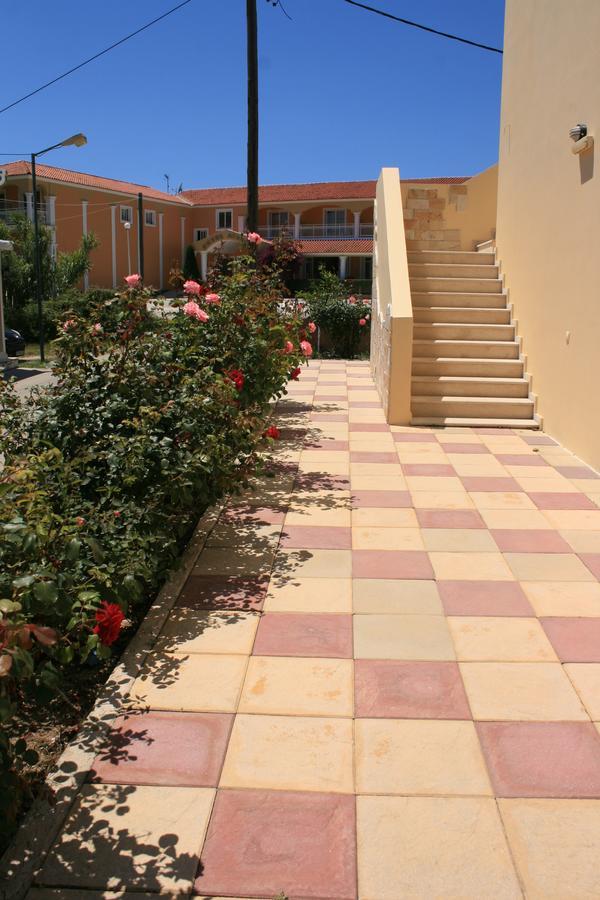 Kosmos Hotel Agios Stefanos Avliotes  Exterior foto